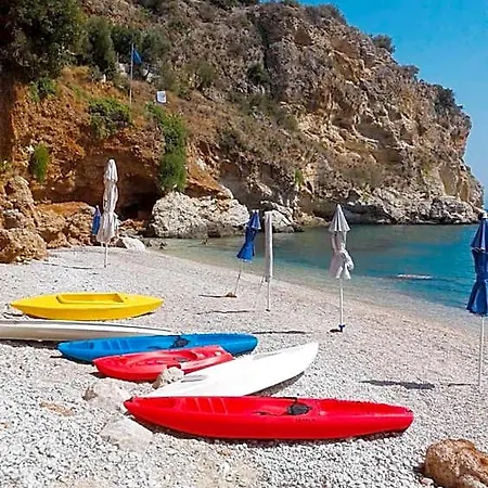 Muses Seaside Hotel 4*