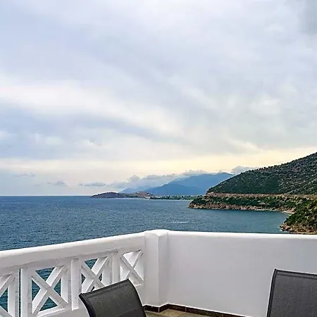 Muses Seaside 4* Astros